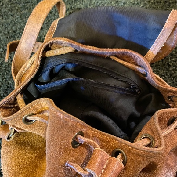 Urban Outfitters Suede Pouch Shoulder Bag - Picture 4 of 4